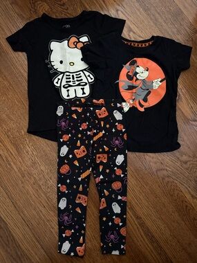Lot of 3 Halloween Minnie Mouse and Hello Kitty Shirts and a pair of Leggings